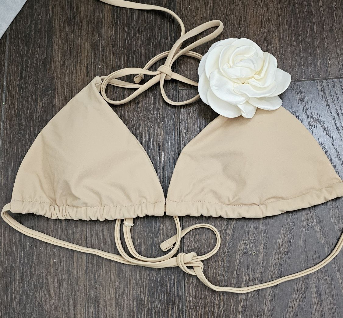 Bikini góra od stroju beż z różą r.S Nowy