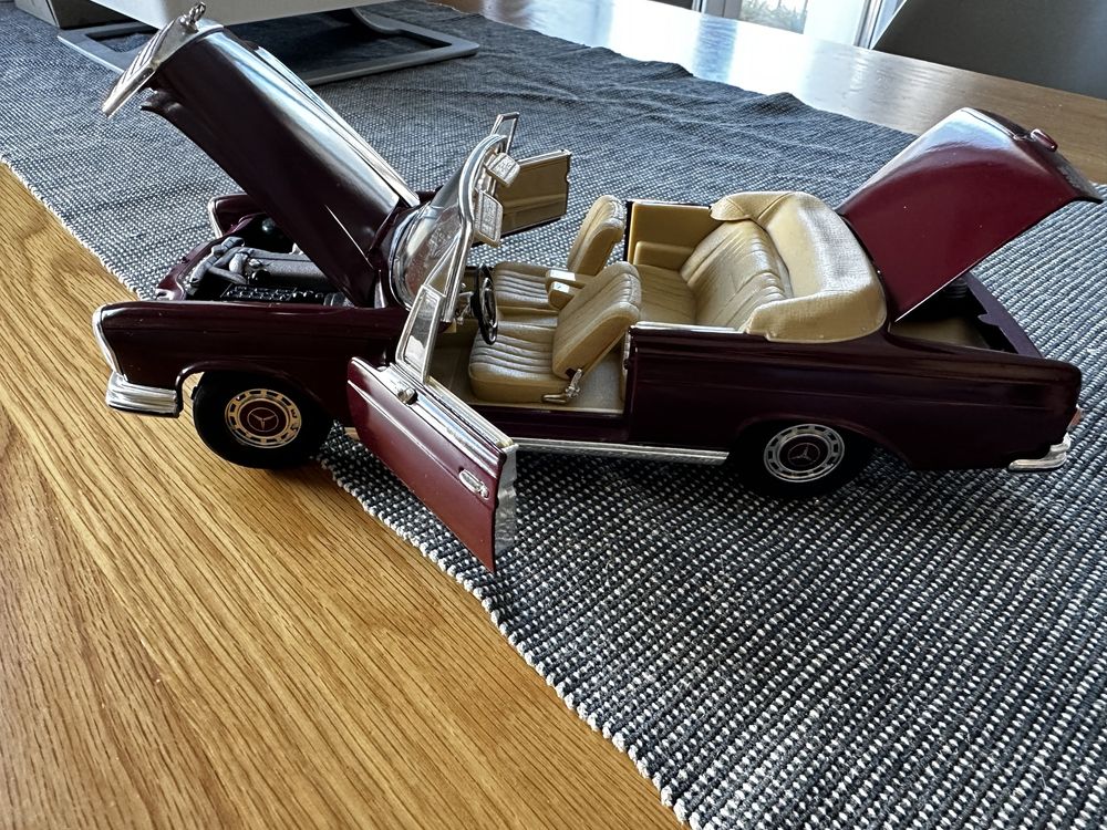 Model metalowy Mercedes 280 SE 1:18 producent Maisto
