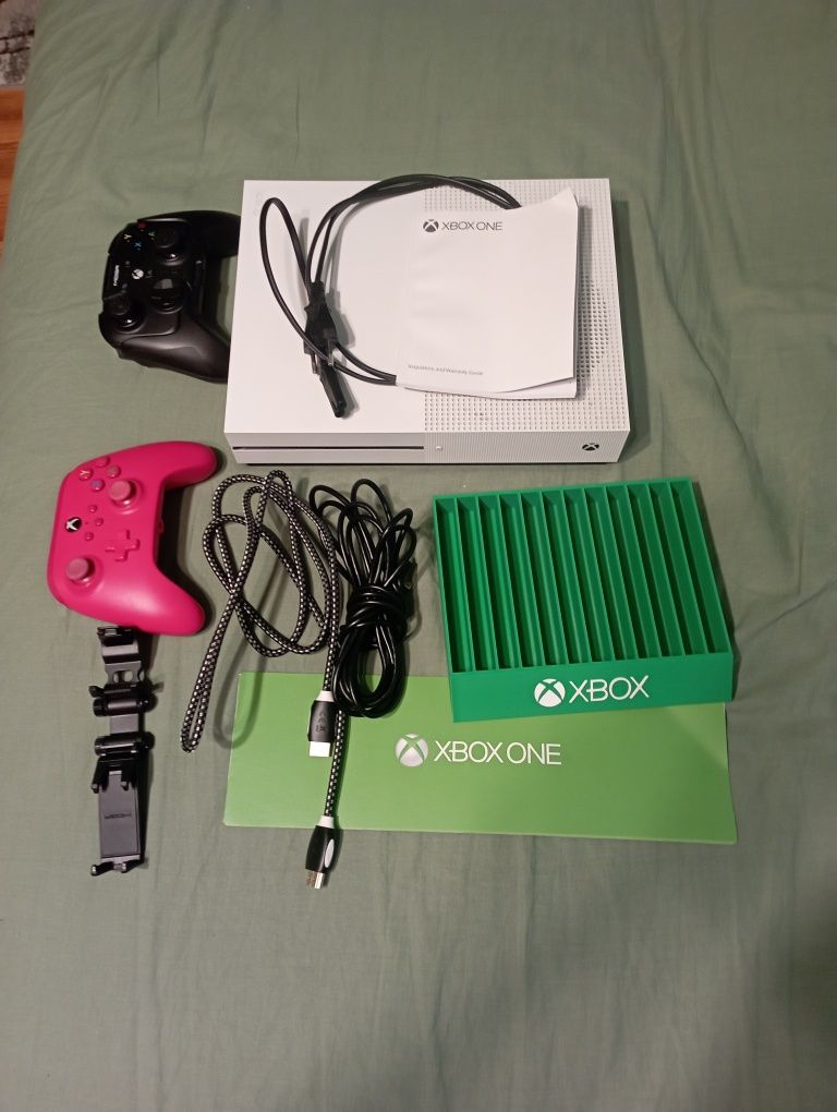 Xbox One S 1TB używany bdb