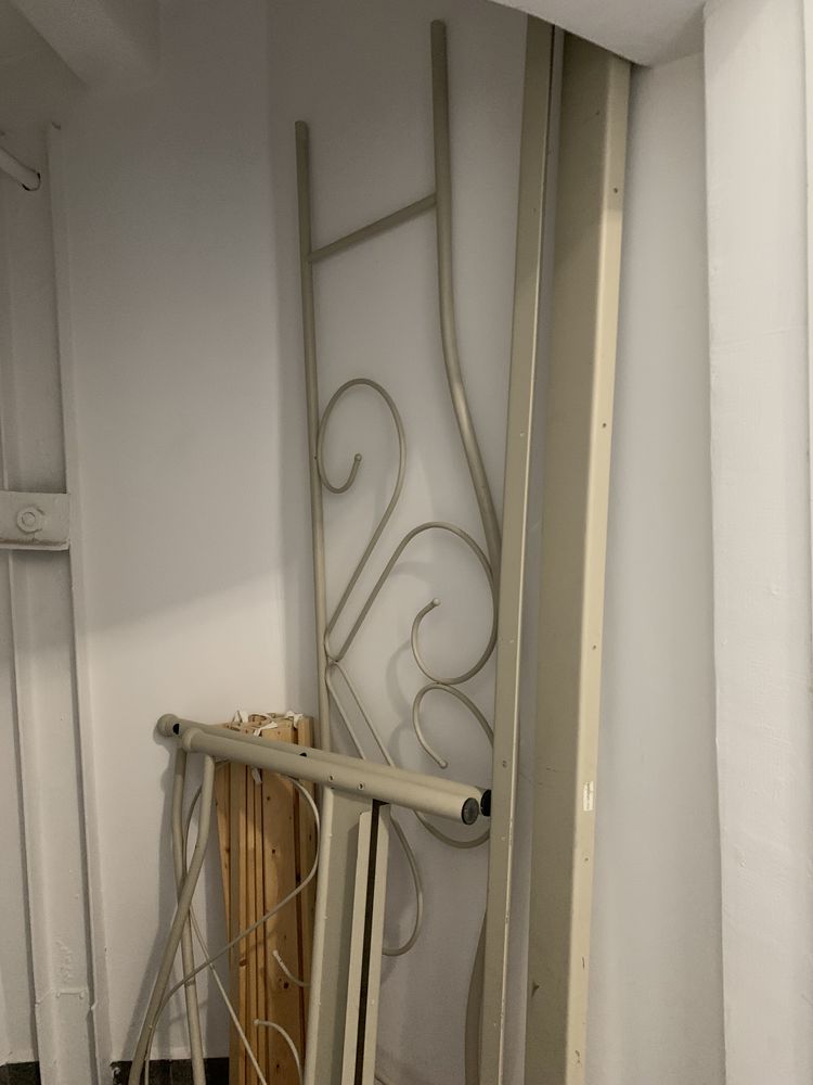 Łóżko metalowe IKEA ze stelazem i materacem 80x200 beige