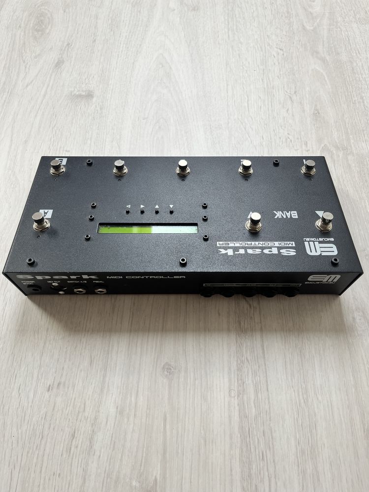 Kontroler MIDI EMCustom Spark