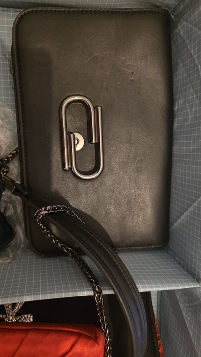 Vendo bolsas e pochetes