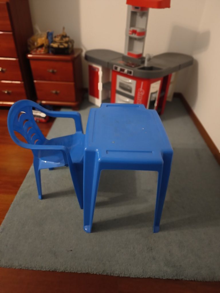 Stolik dla dzieci