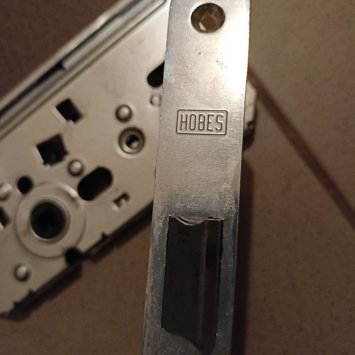 ZAMEK DRZWIOWY Hobes 72/55 235 mm - 9 sztuk