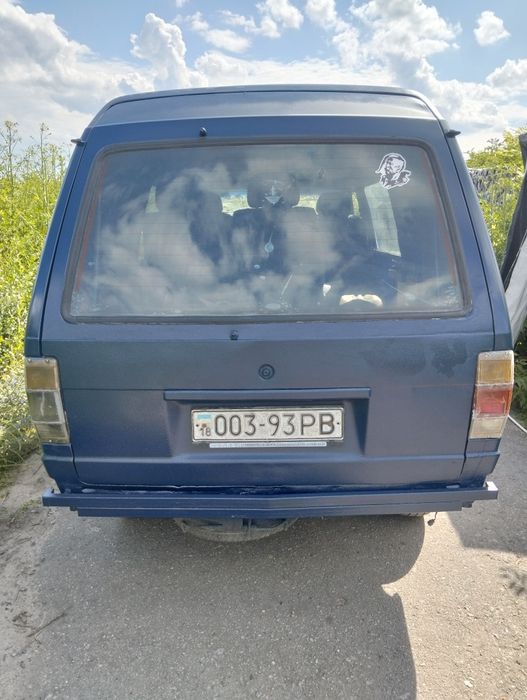 Nissan Vanette, C 220, іспанка. 2.0 д, груз-пас. Бус