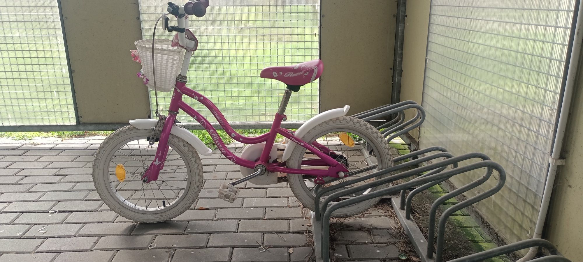 Rowerek dla dziewczynki do nauki