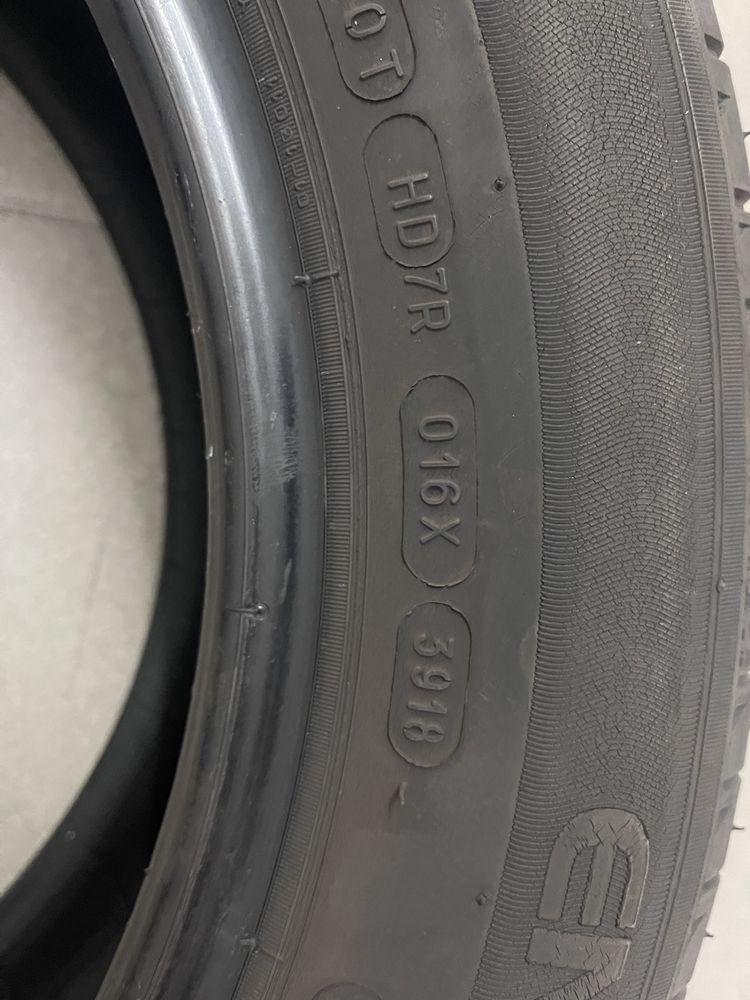 2 pneus Michelin 205/60R/16 92W