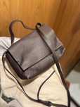Czekoladowa torebka Massimo Dutti crossbody nappa bag