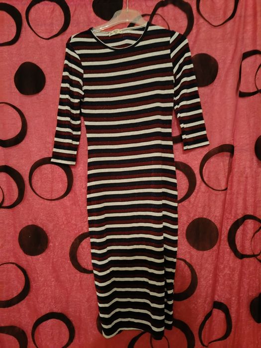 Vestido 
Preço 10€
Pouco usado