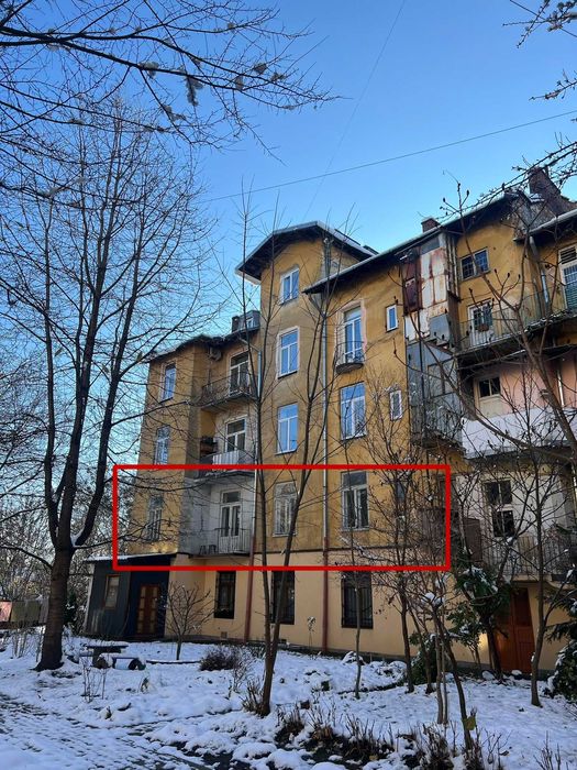 Продаж 3-кімнатної квартири по вул.Кирила і Мефодія