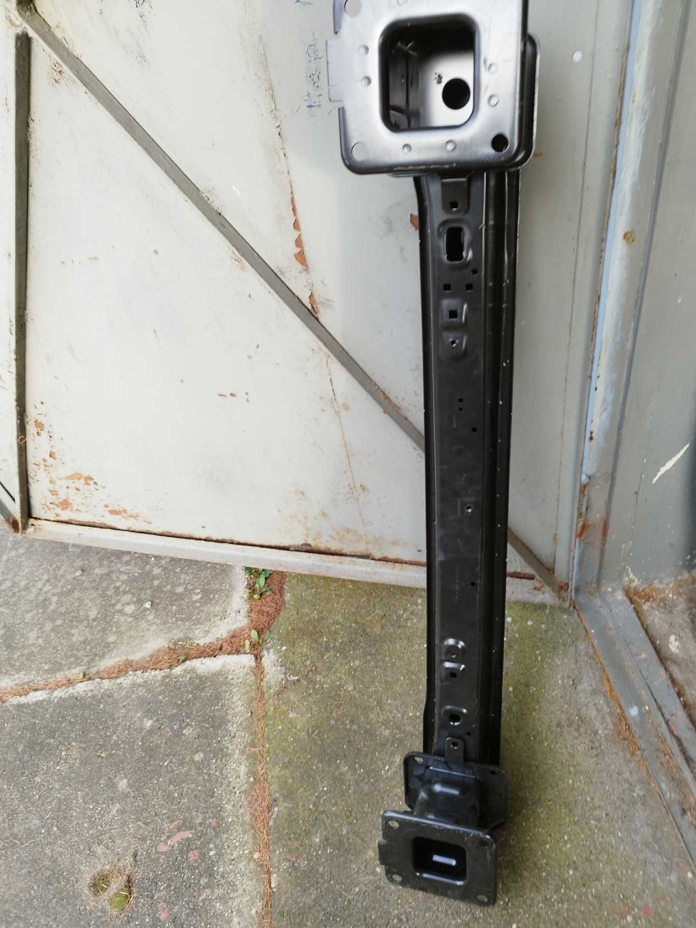 Wzmocnienie pasa przedniego Ford Transit  CONNECT 02-13 nowe