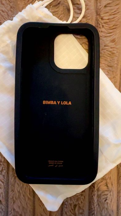 Capas para IPhone 14 Pro Max incluindo uma nova da BIMBA Y LOLA.