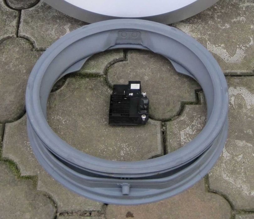 Пральна машина LG люк, манжета, замок.