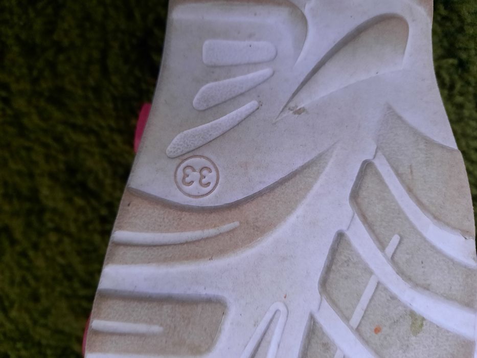 Продам дитячі шльопки.