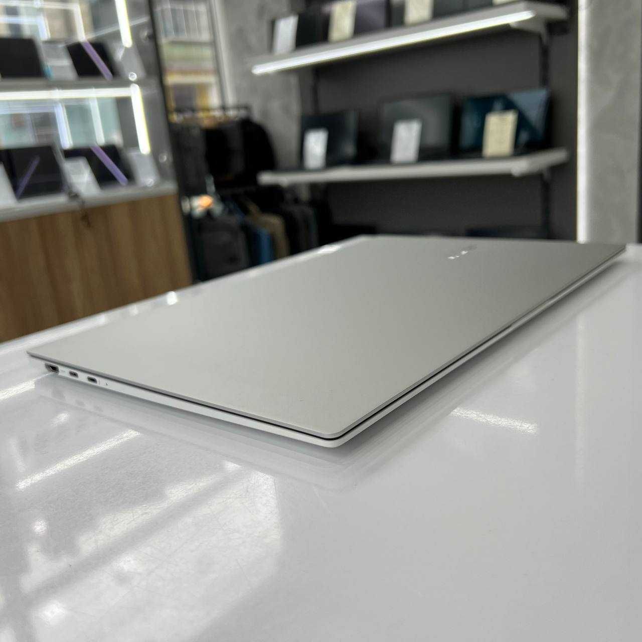 Ноутбук Samsung Galaxy Book Pro Intel Core i5-1135G7/8Gb/512Gb SSD