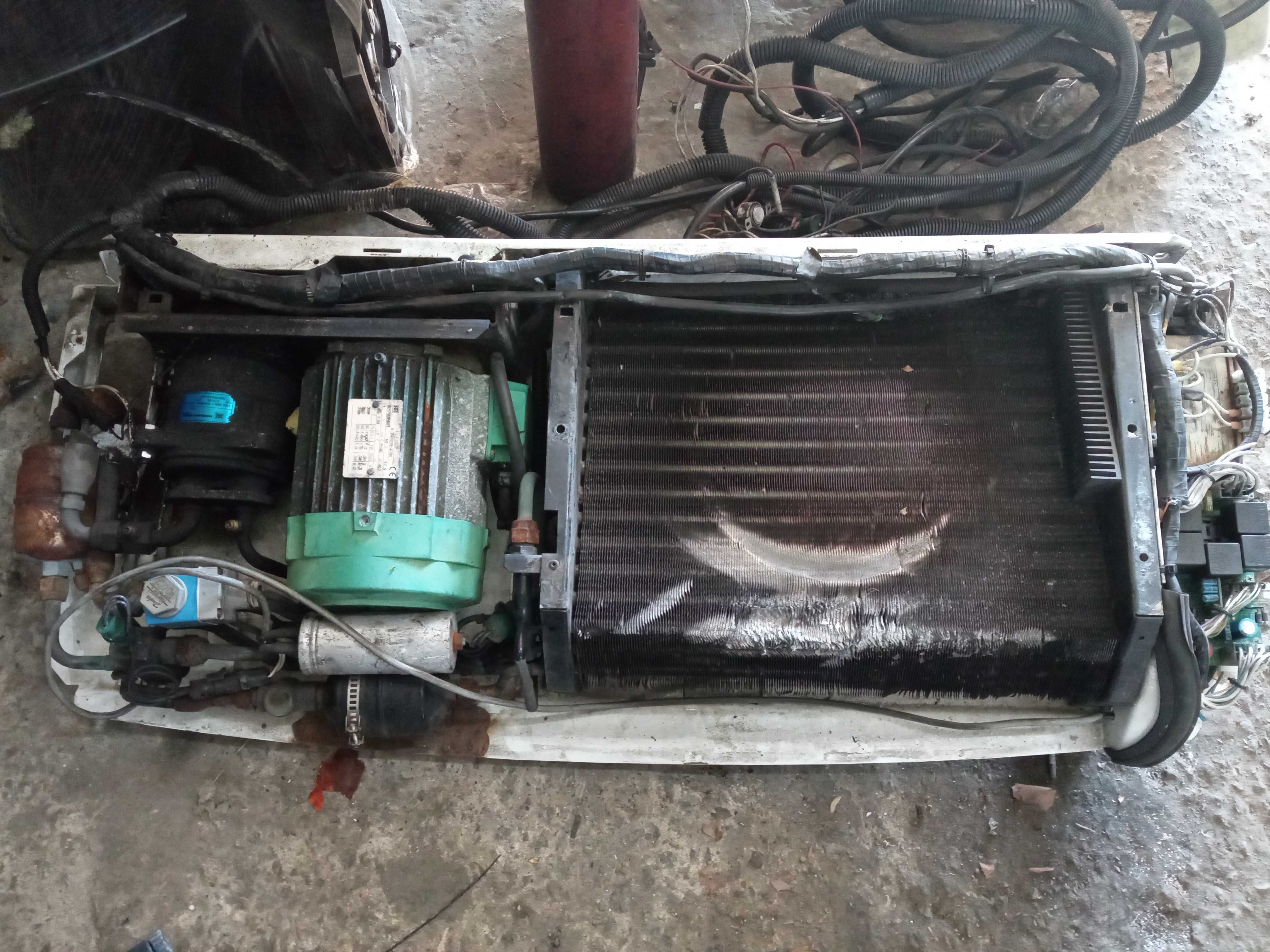 Холодильна установка THERMO KING V200 12-220V