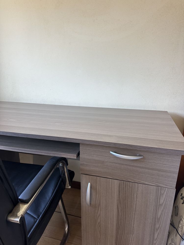 Secretaria como nova