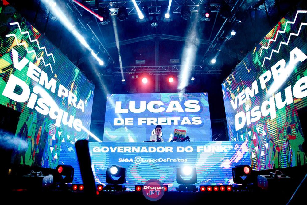 DJ Profissional para Festas - Inclui Equipamentos de Som e Luz