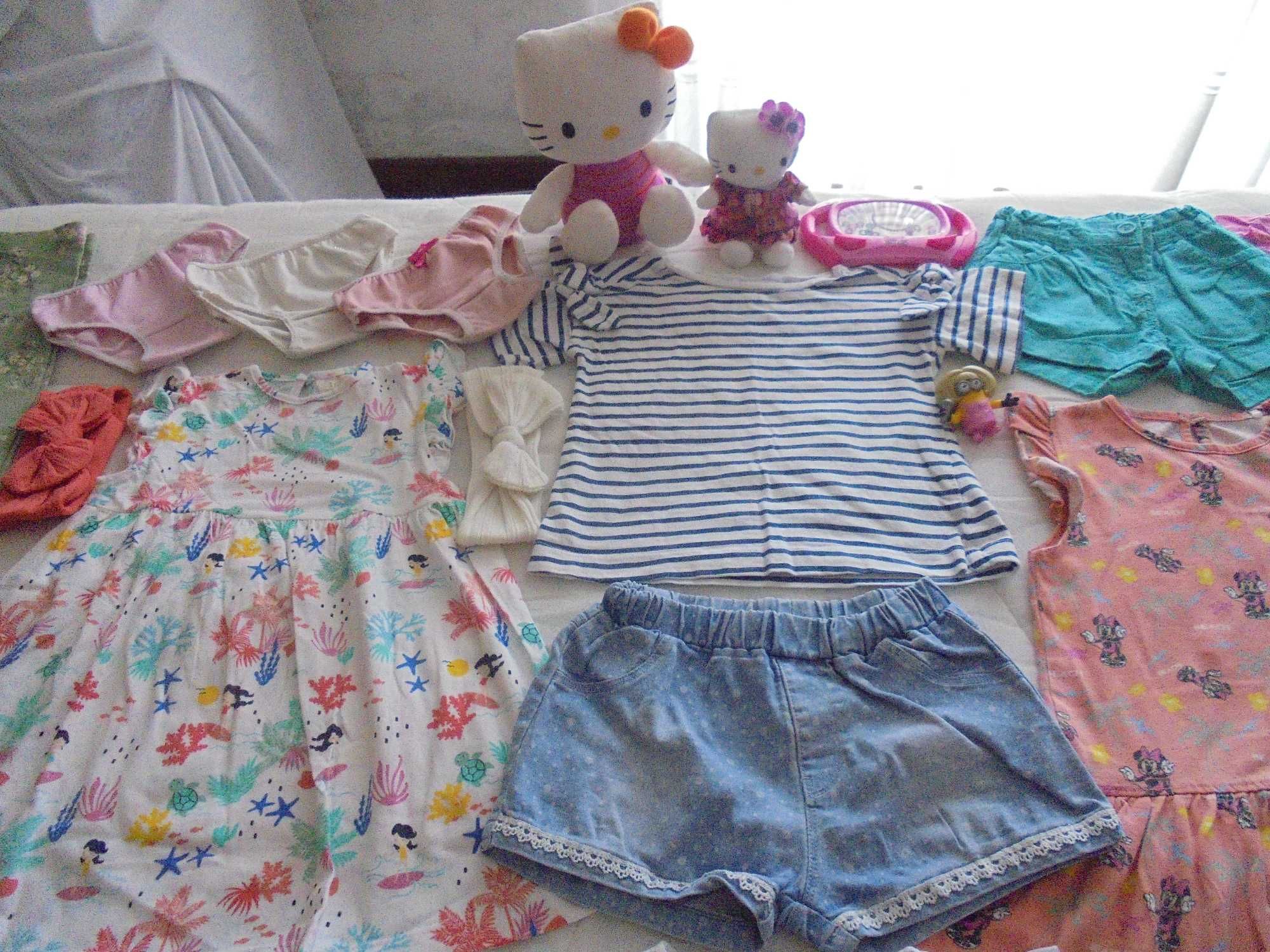 lote de roupa de menina as sapatilhas