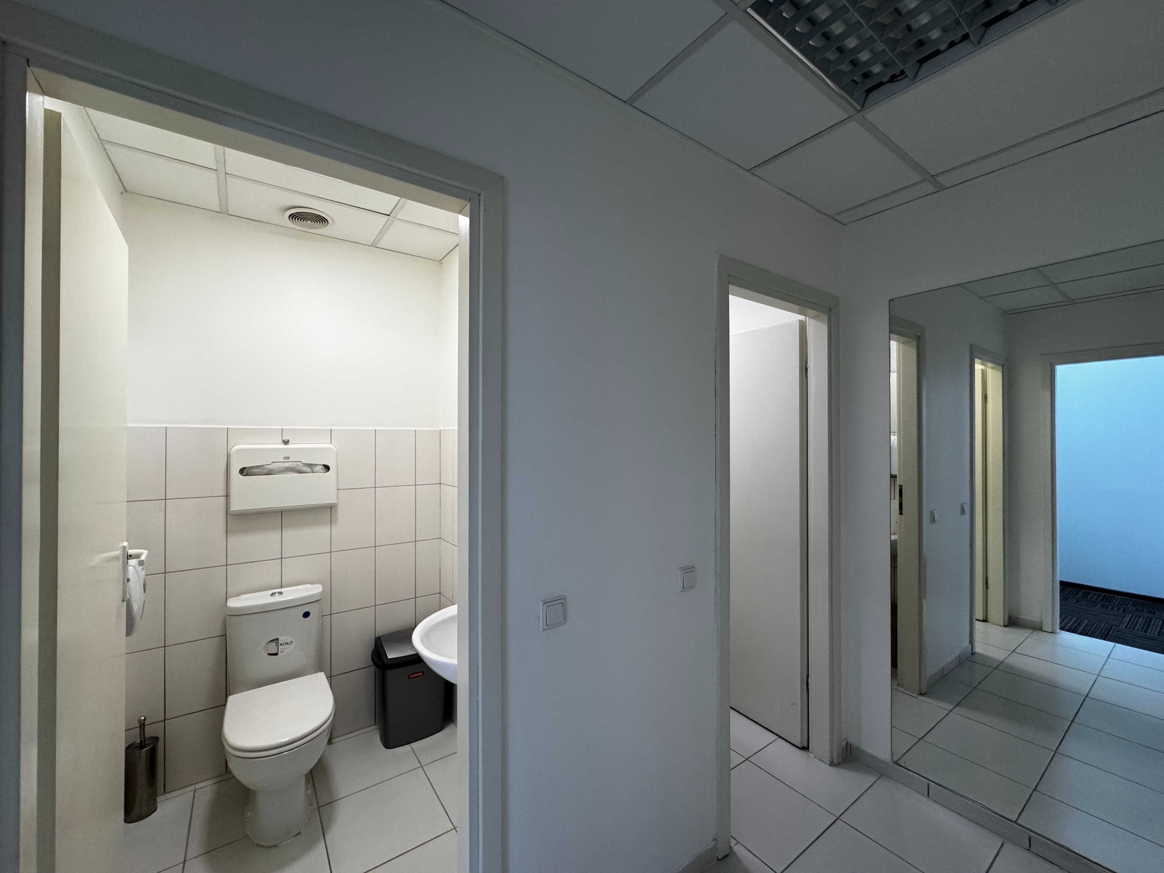 Оренда офісу 398, 80 м² у БЦ Форум Груп «Ділове містечко» офіс 1А-31