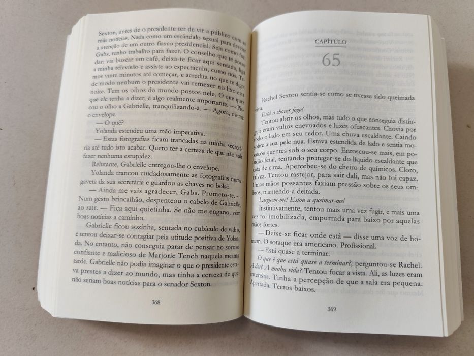 Lote de 2 Livros Dan Brown - A Conspiração / Fortaleza Digital