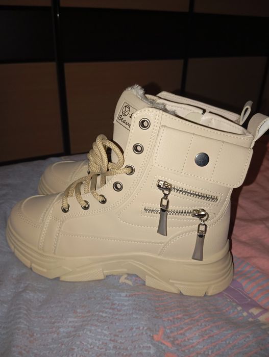 Ботінки зимові жіночі