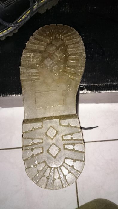 Botas Biqueira Aço Novas Nunca Usadas Novas Numero 34 Tipo DR. MARTENS