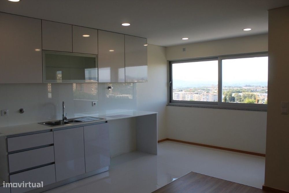 Apartamento T2 c/ Escritório - Real, Braga
