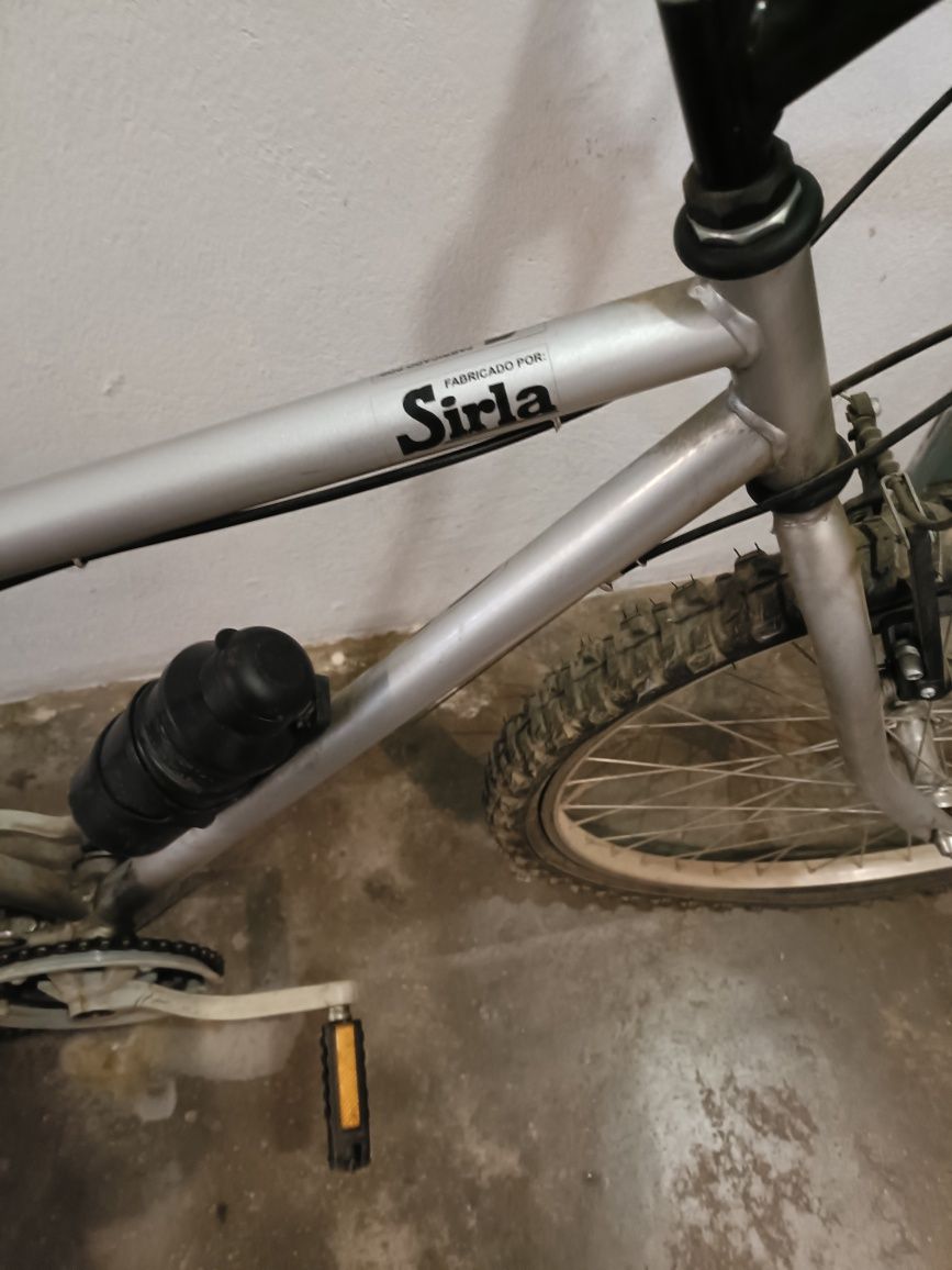 Bicicleta Sirla em bom estado