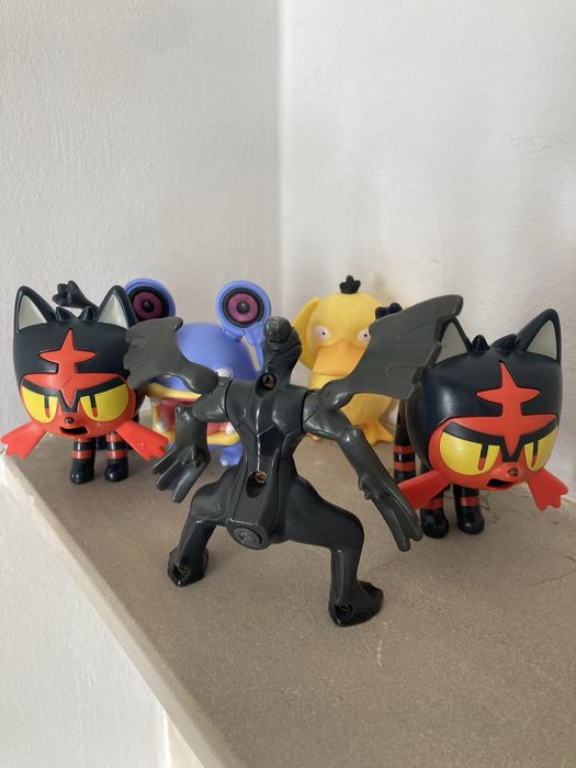 Pokémon a figures + Pikachu Collection Nintendo Tomy