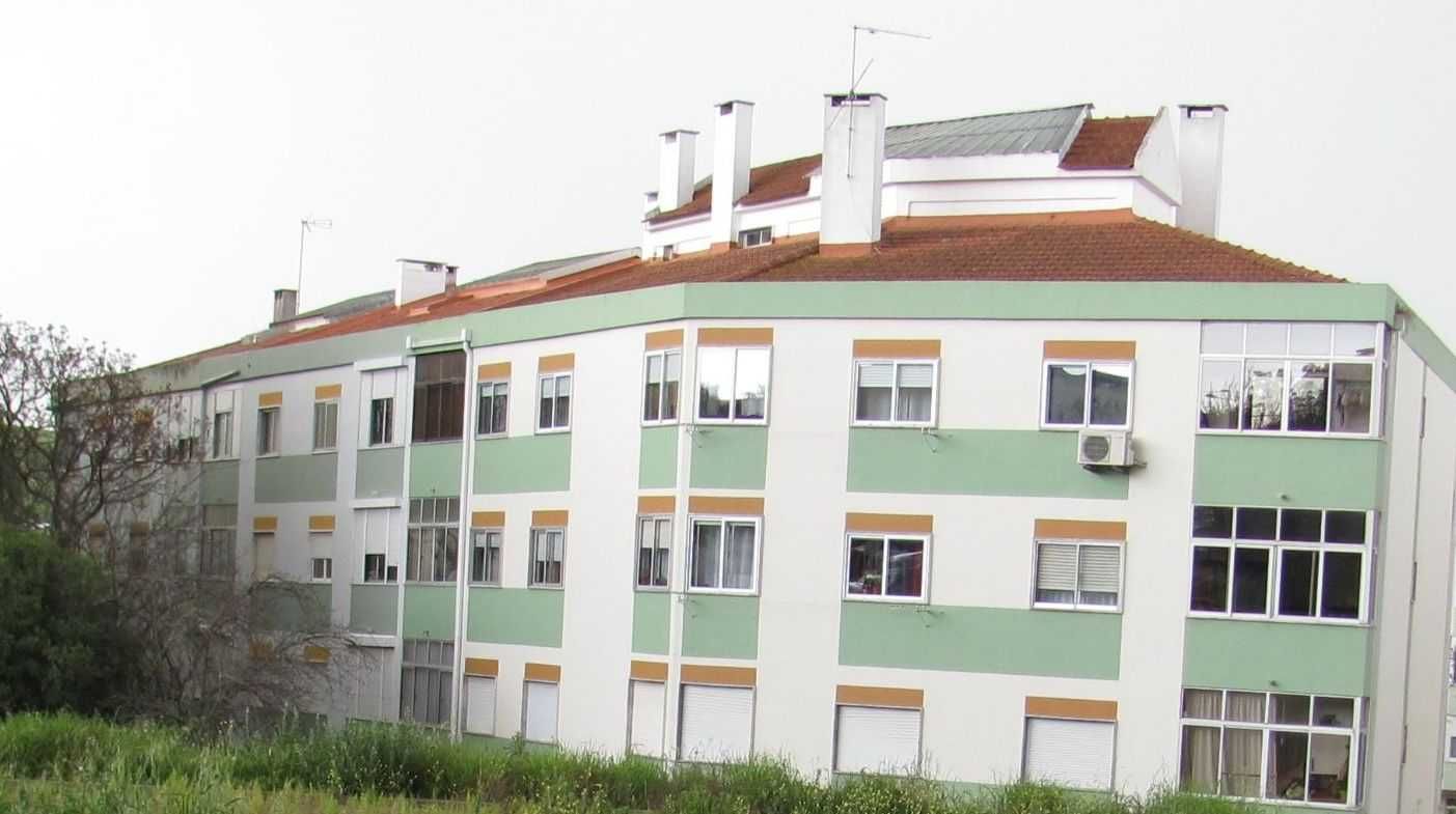 Apartamento T2 na Amadora - Casal de São Brás (junto a Vila Chã)