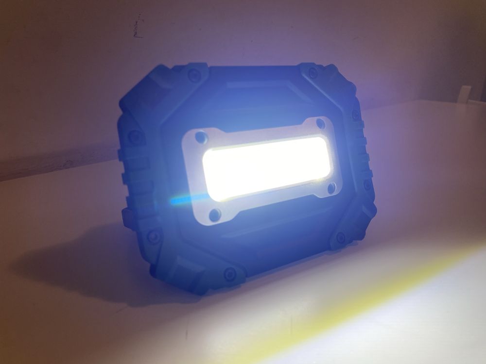 Світлодіодний прожектор Parkside PALC 4 A2