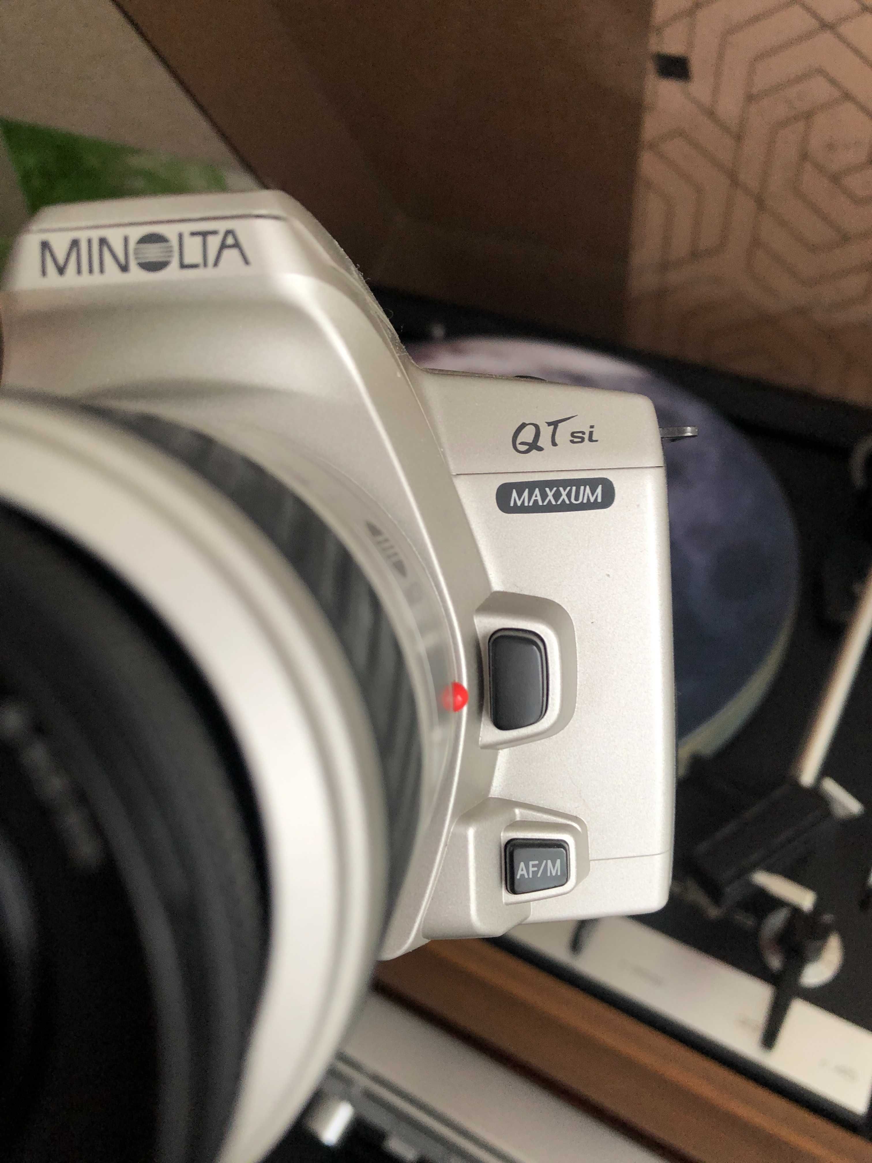 Камера Minolta Maxxum QTsi з обєктивом Minolta AF Zoom 35-80mm f/4-5.6