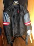 Casaco de moto marca Dainese em Pele