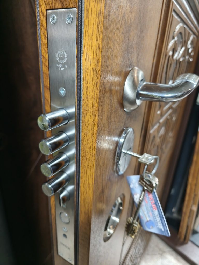Двери краб Италия замки Securemme с патиной