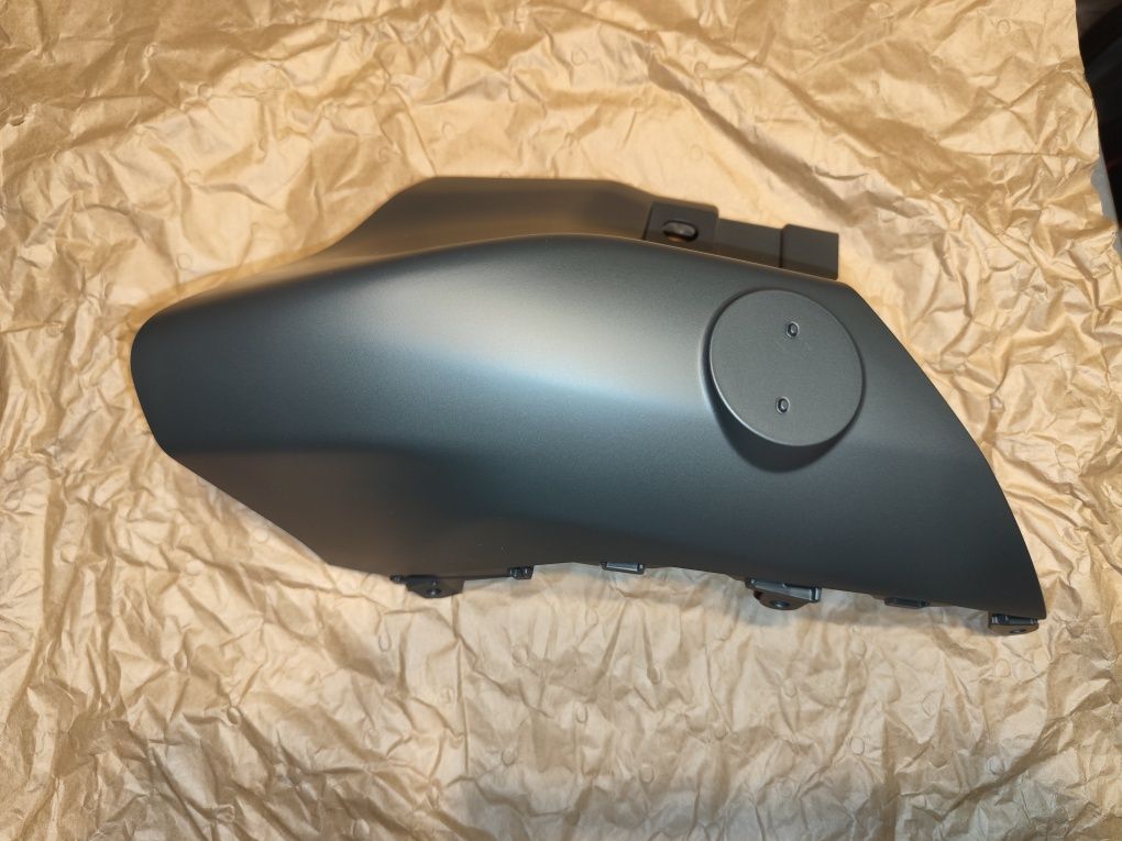 Osłona zbiornika owiewka bok Yamaha  Tracer 9 GT9  2021 + NOWY