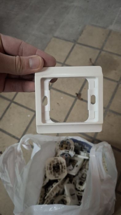 Tomadas e interruptores Legrand