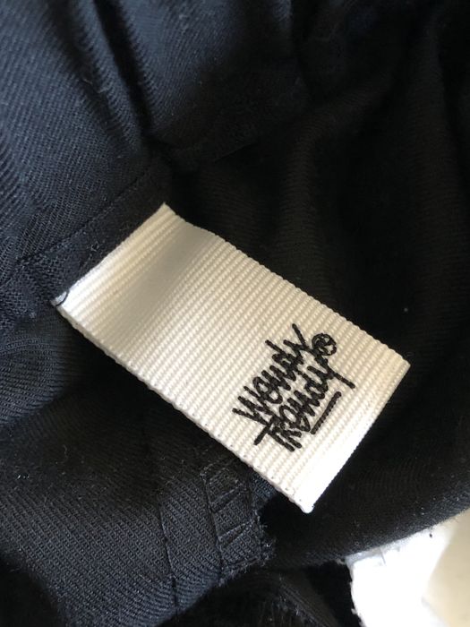 Czarne spodnie Wendy Trendy ze wstawkami po bokach we wzór panterki