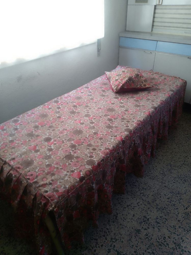 Cama de ferro com colchão