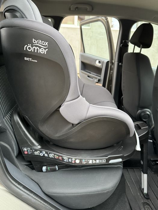 Автокрісло Britax Römer DUALFIX PRO M (Midnight Grey) з платформою