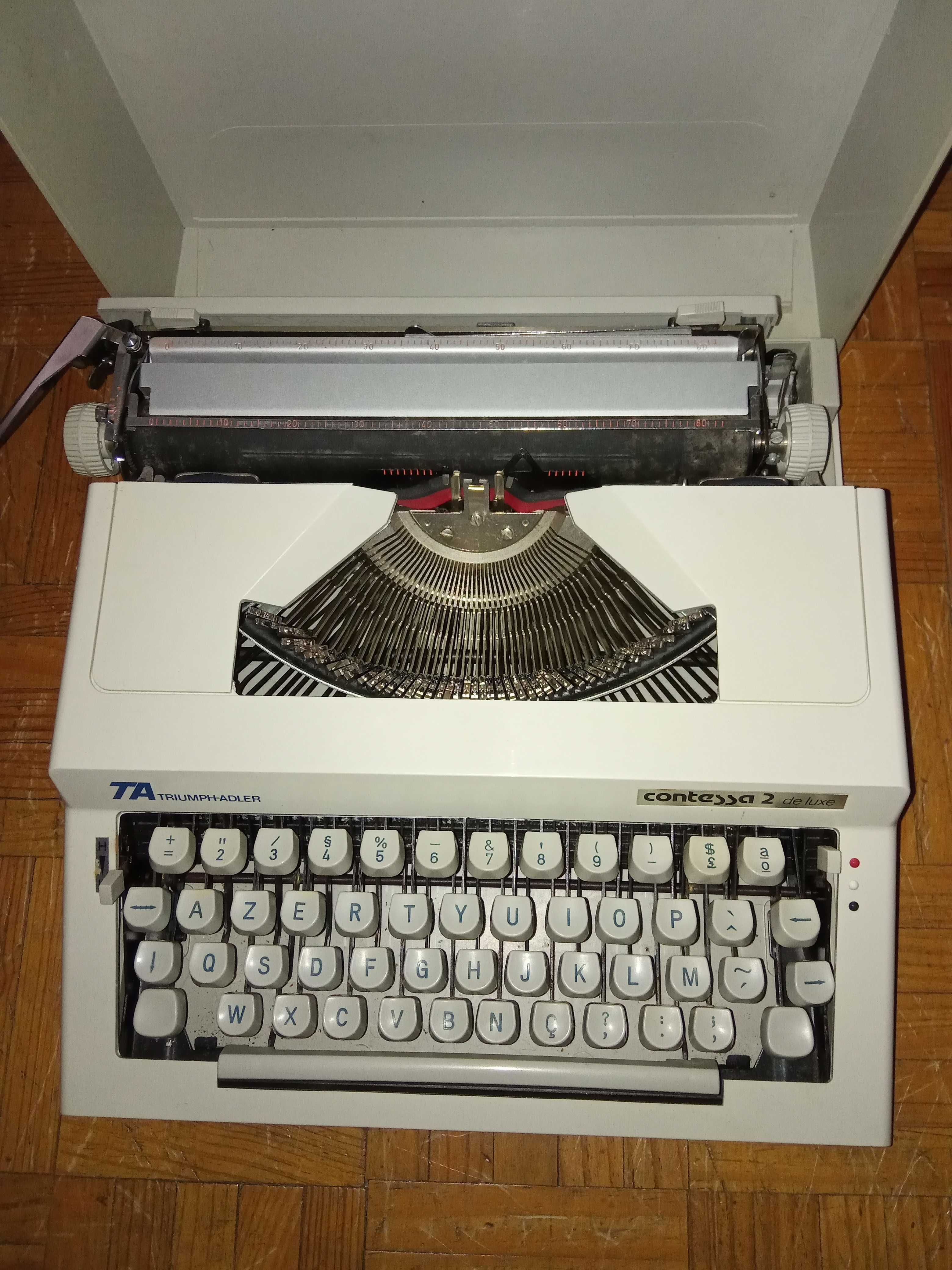 Máquinas de escrever antigas para decoração