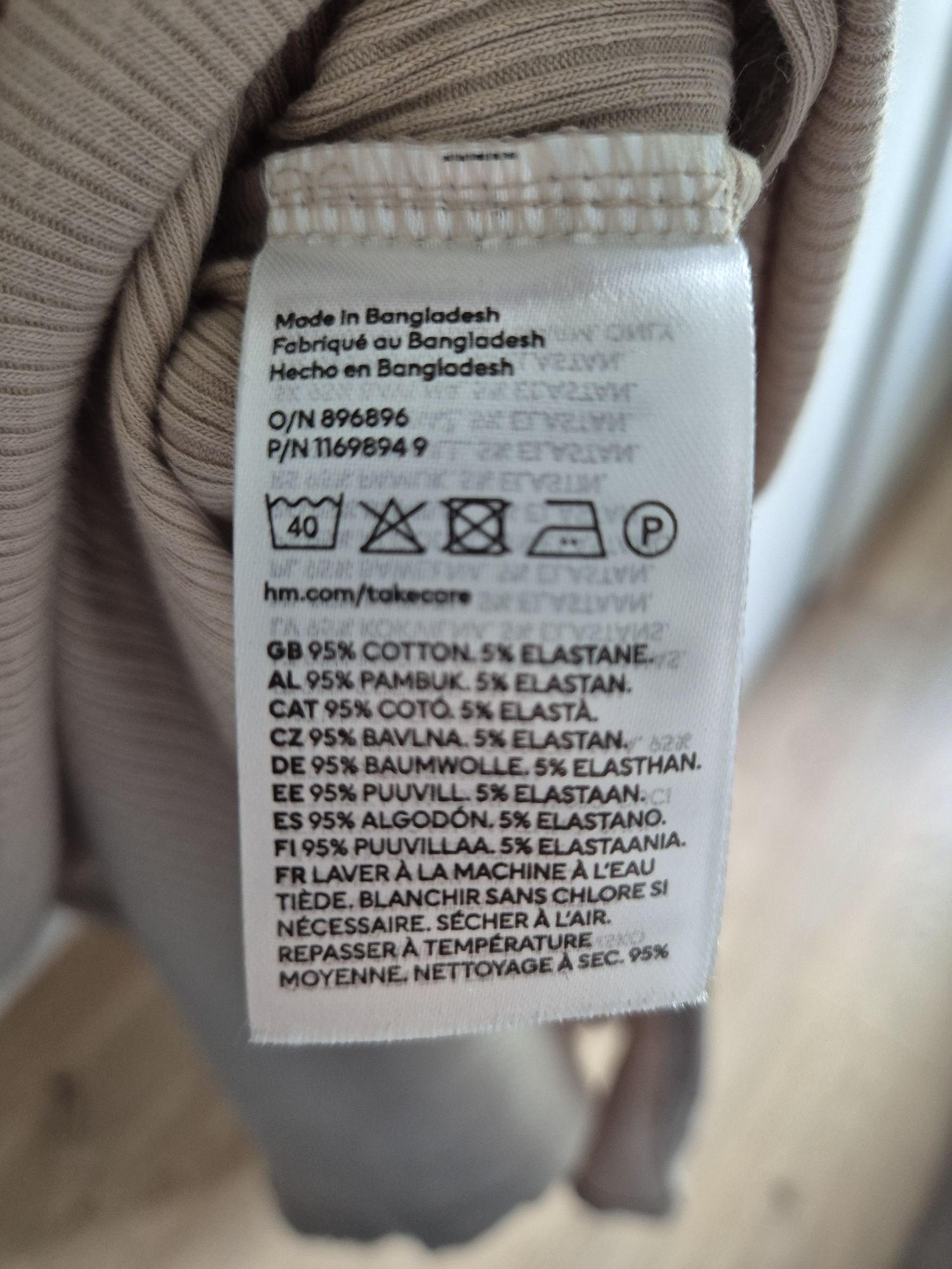 Ciążowa sukienka w prążki