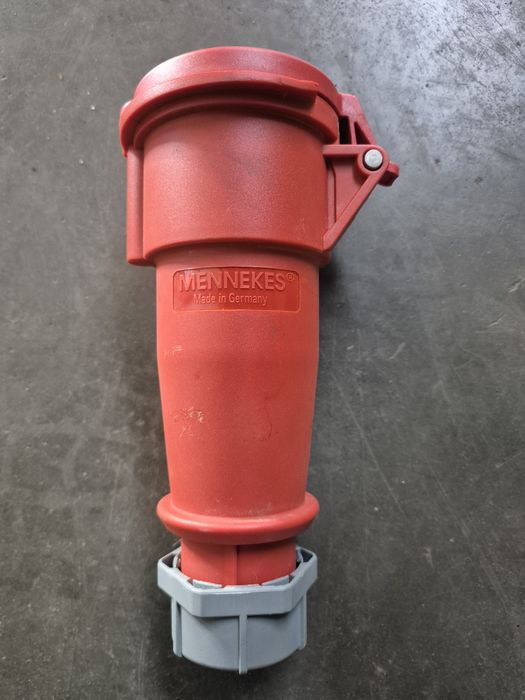 Gniazdo 32A 5P Mennekes IP44
