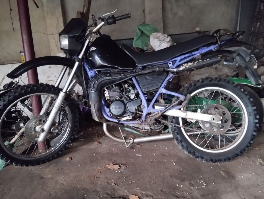 Ямаха кросова 85 кубів+мотор.