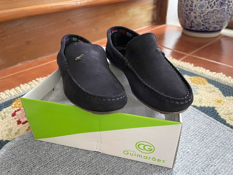 Sapatos casuais rapaz – quase novos, muito confortáveis