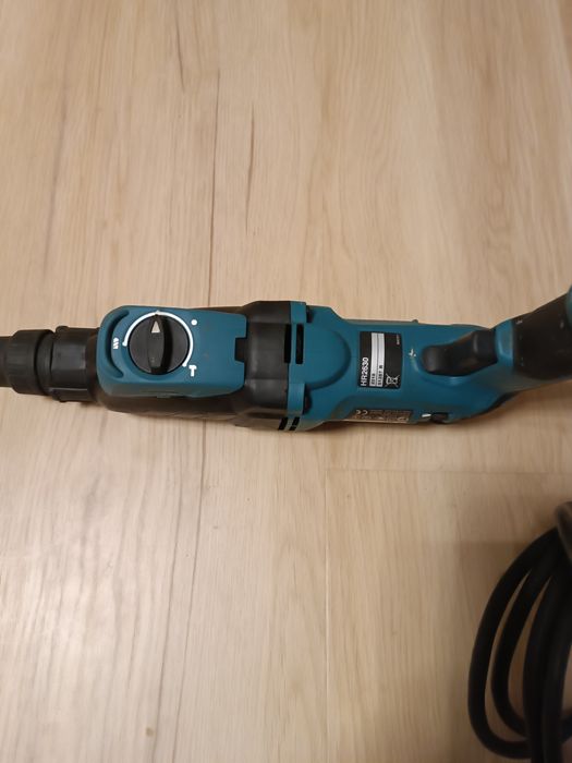 Młotowiertarka Makita hr 26 30.