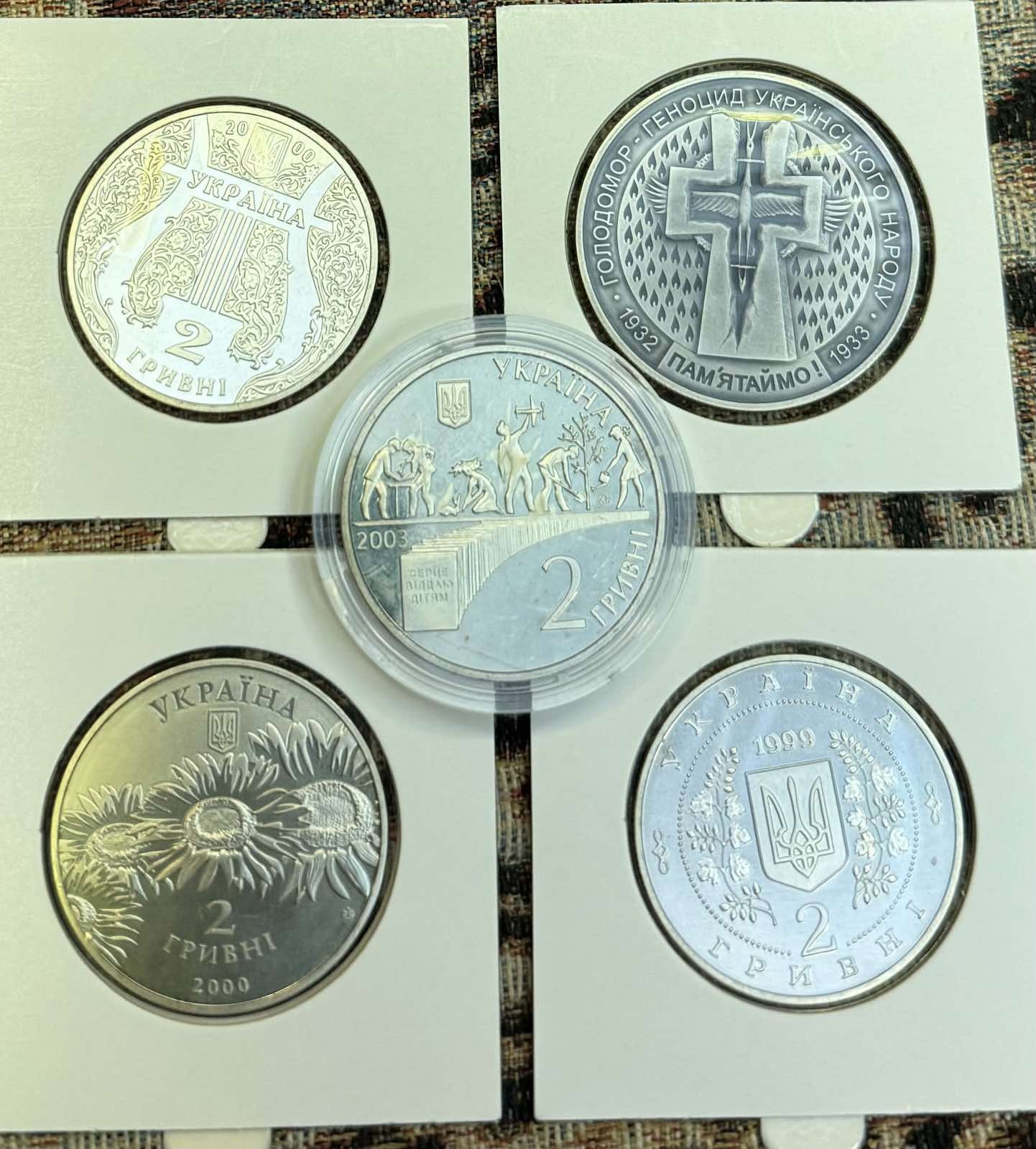 Монеты Украины        .