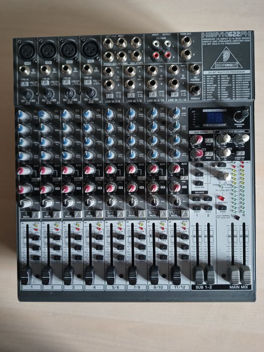 Мікшерний пульт Behringer дуже гарний стан