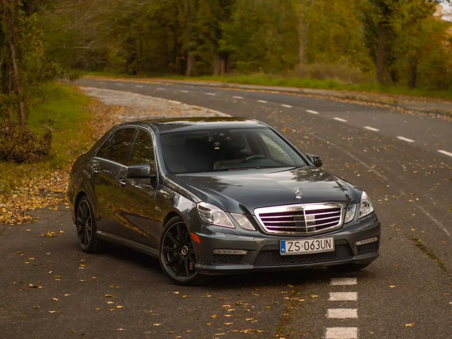 Mercedes-Benz Klasa E Mercedes-Benz W212 E63 AMG 2009r