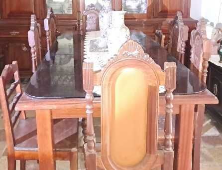 Mesa de jantar em mogno Antiga